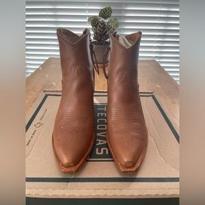 Tecovas The Daisy Boot in Carolina Dull Tan